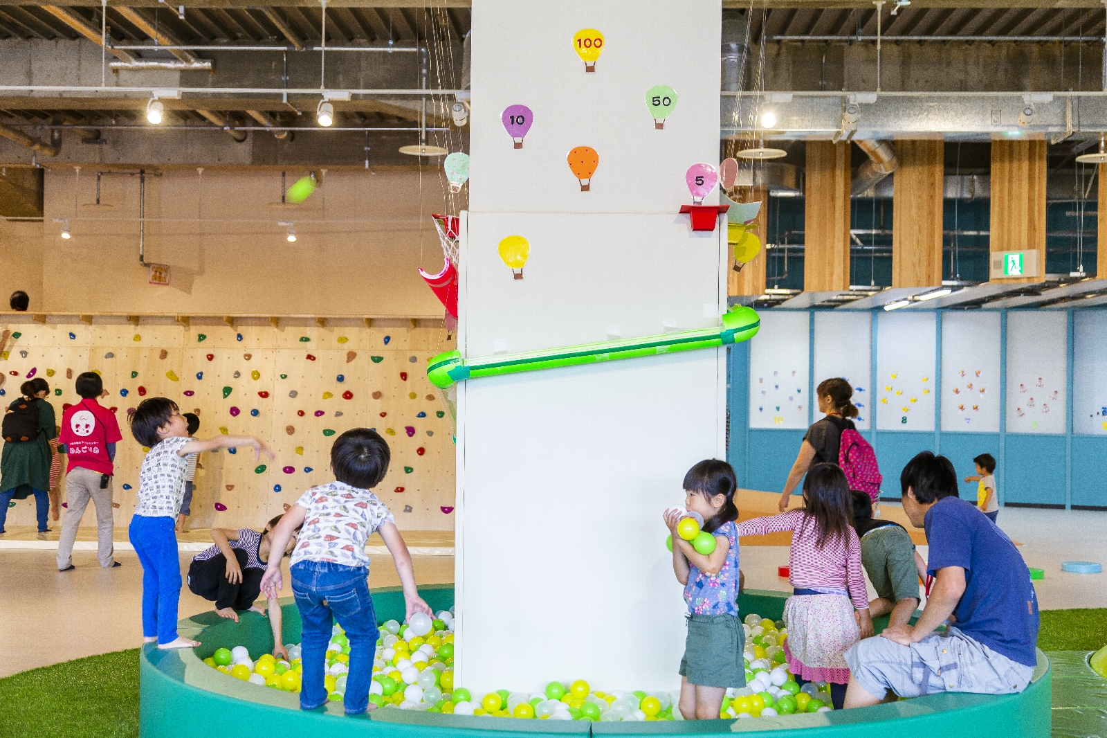 写真：上山市総合子どもセンター めんごりあ12